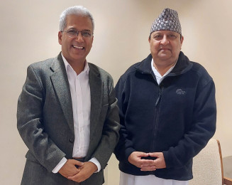 रविन्द्र मिश्रको पूर्वराजा ज्ञानेन्द्र शाहसँग भेट, राजसंस्था अपरिहार्य भएको निष्कर्ष